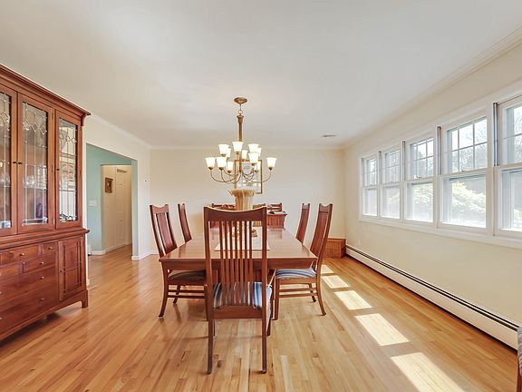 5th image of 18 Sandpiper Ct