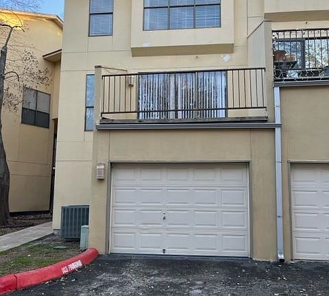 3rd image of 8642 Fredericksburg Rd APT 606
