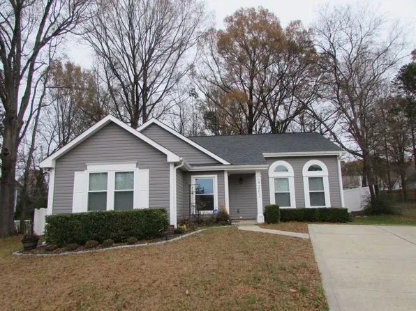 9201 Christina Marie Ct, Charlotte, NC 28213