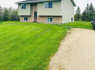 57499 400th St, Warroad, MN 56763