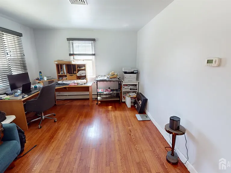 22 Wilson Ave — Photo 13