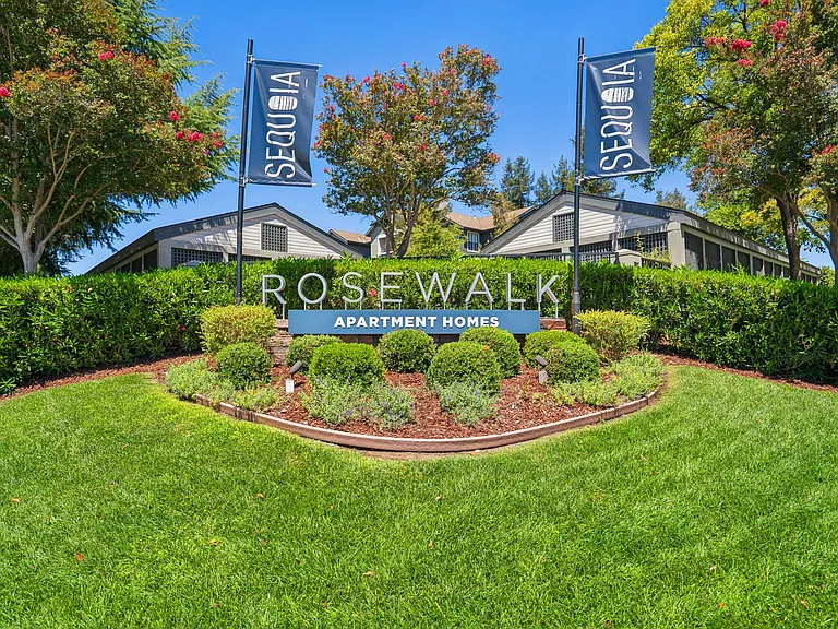 Rosewalk Apartment Homes — Photo 16
