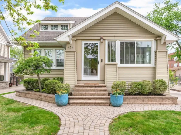 424 W Hudson Ave, Royal Oak, MI 48067