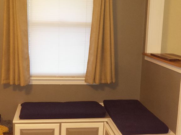 4th image of 1405 Fort Manor Dr