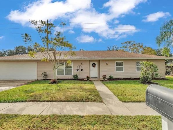 6139 Christina Dr W, Lakeland, FL 33813