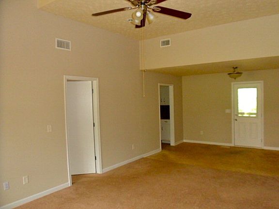 4th image of 54 Eason Dr