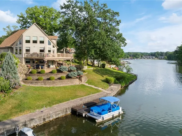 3872 Egret Dr, Akron, OH 44319