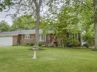 1569 Delray Dr, Akron, OH