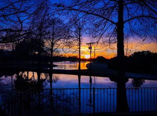 1812 Lakecrest Ct, Carrollton, TX 75006