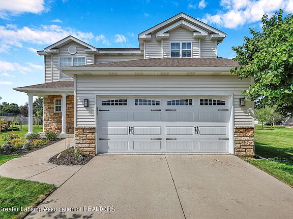 2nd image of 2693 Yachtsman Dr