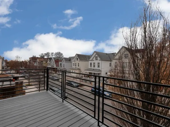 96 Ridgewood Avenue 1 image 1 of 8