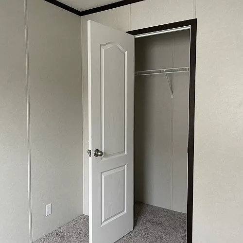 805 Ernest St — Photo 9