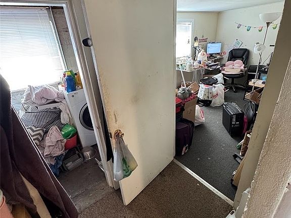 5th image of 105 William St