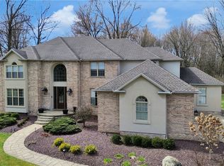 5315 Cloisters Dr, Canfield, OH 44406