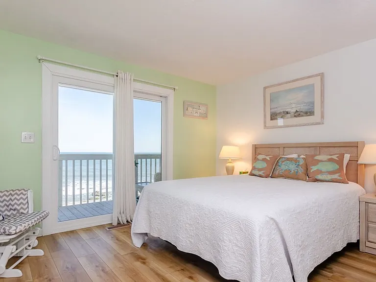 2102B Surfrider Ct — Photo 17