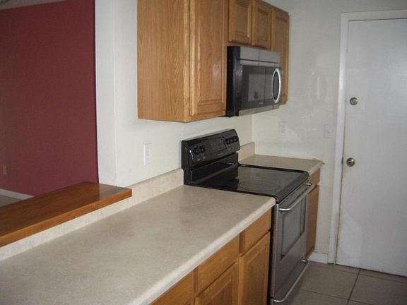 2nd image of 2251 SE Lucca St