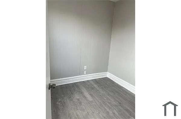Building Photo - 187 Seymour Ave #2