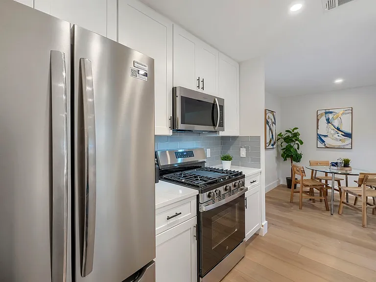 6504 Hickman Ave #A — Photo 11