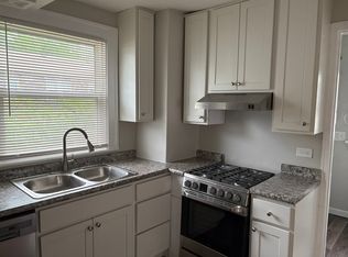 233 North Ave APT 2, Highwood, IL 60040