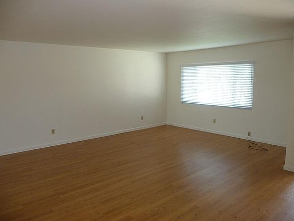 5th image of 7215 Enders Ave