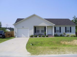 129 Constitution Ave, Jacksonville, NC 28540