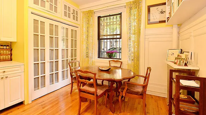 Sold by Fenwick Keats Real Estate | media 2