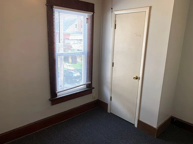 293 E 14th Ave — Photo 12