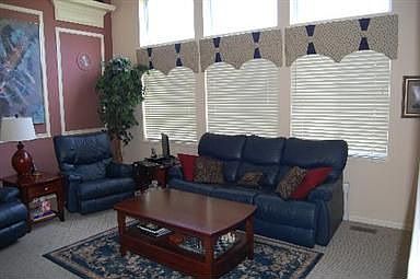 5th image of 400 Farmhill Ct