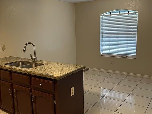 5th image of 1300 Harbor Ln