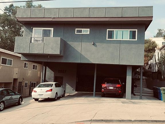 2nd image of 2027 Vestal Ave APT 1