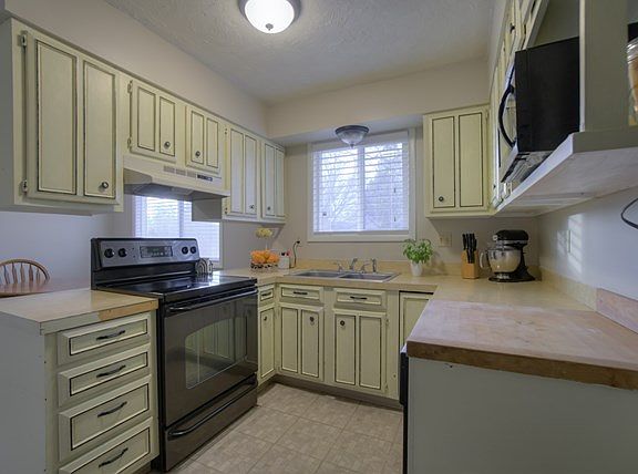 4th image of 4070 E Lance St
