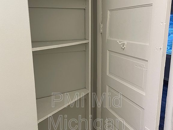 5th image of 1213 Lincoln Ave