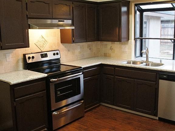 2nd image of 272 E Portland Ave