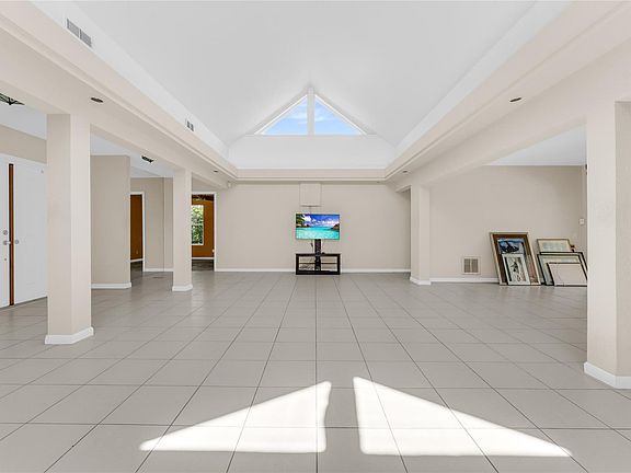 5th image of 1698 SW 7th Court