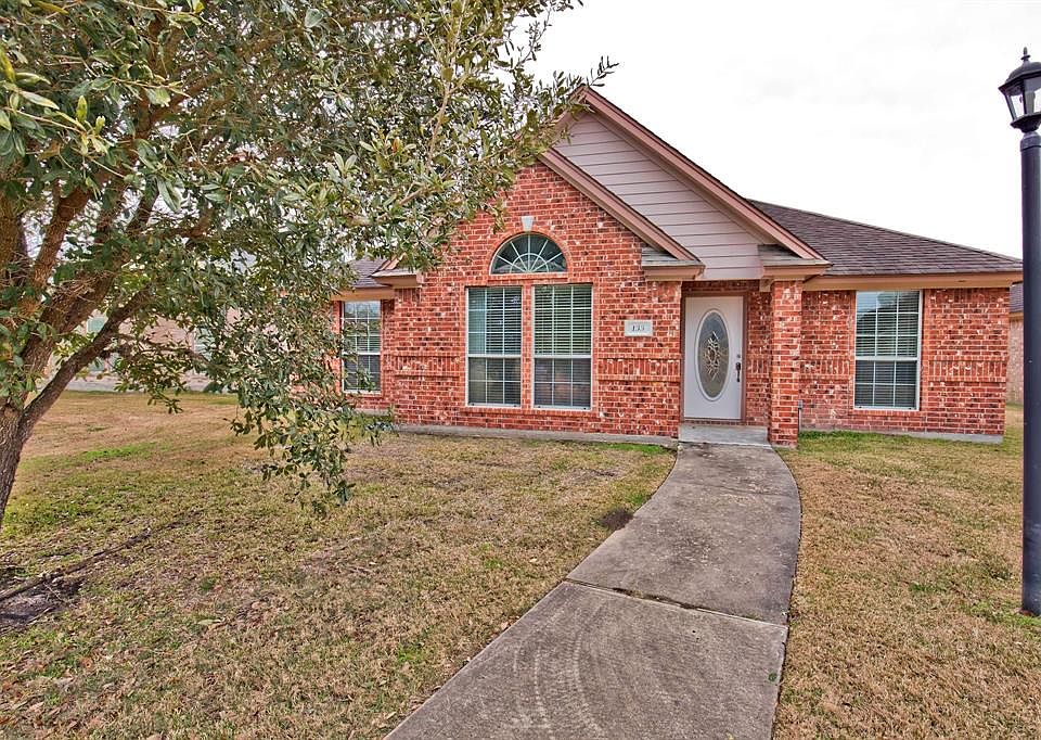 1st image of 133 Silverbell Cir