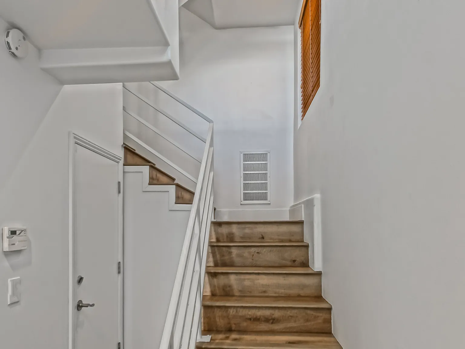 3 bed, 1832 sqft, $6,800 — Photo 2