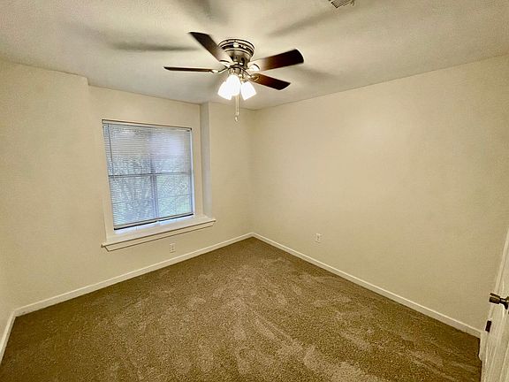 5th image of 2007 Red Oak Dr
