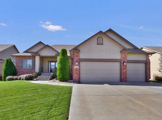 2513 N Graystone Cir, Wichita, KS 67228