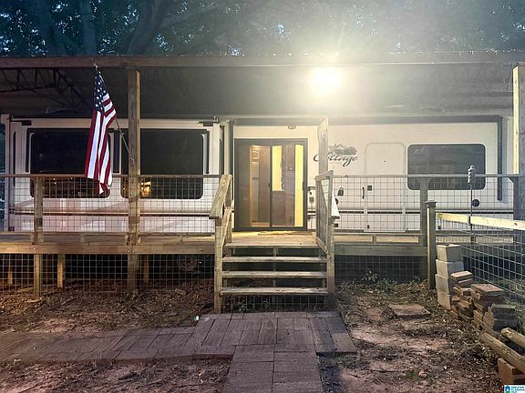3rd image of 42 Mockingbird Ln