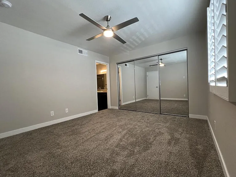 7570 W Flamingo Rd — Photo 11