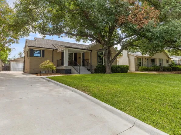 3521 Hilltop Rd, Fort Worth, TX 76109
