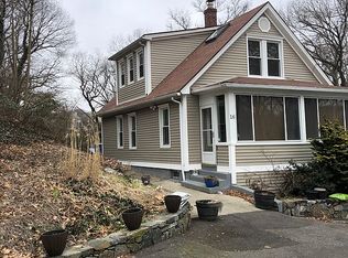 16 Mount Pleasant St, Shelton, CT 06484