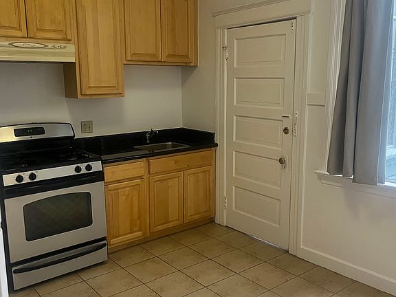 4th image of 3009 Gough St