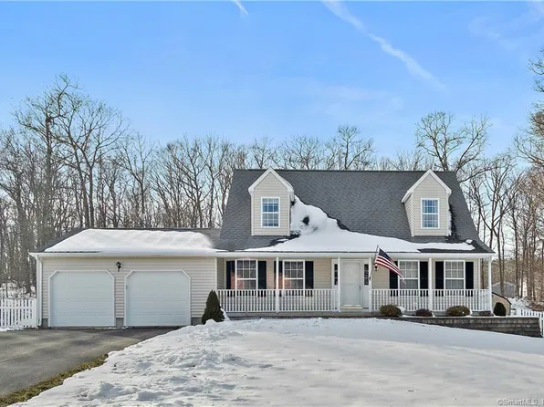 47 Pheasant Run, Montville, CT 06370