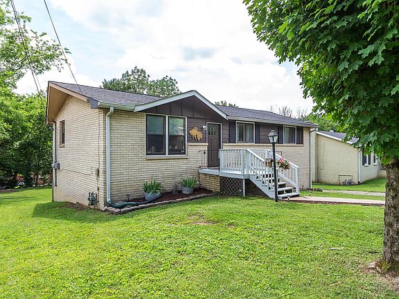 2nd image of 2828 Galesburg Dr