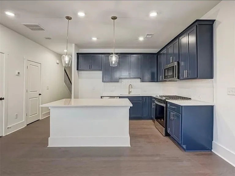 1632 Gunnin Trce NW — Photo 3