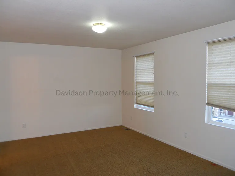 2489 Gilpin Ave — Photo 8