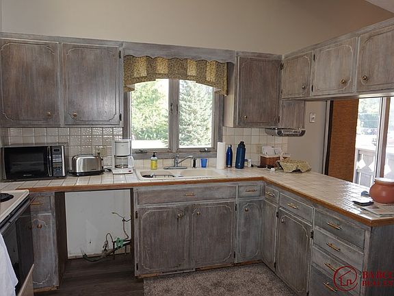 5th image of 1804 W Barbara Ave