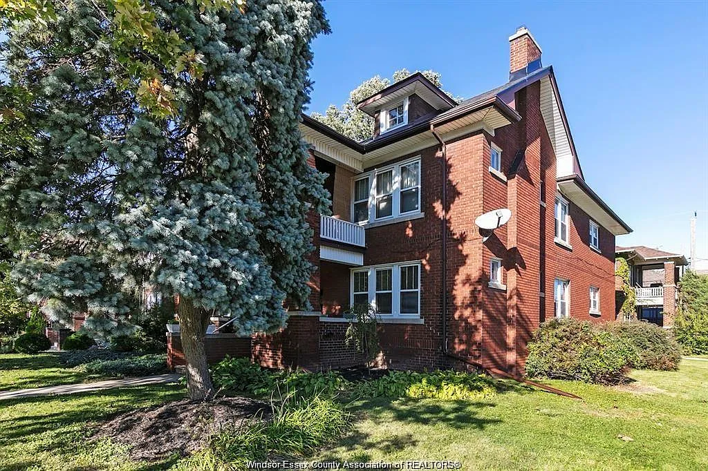 2 bed, $1,700 — Photo 1