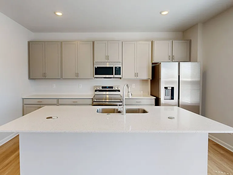 Quinn Residences at Snapping Shoals — Photo 37